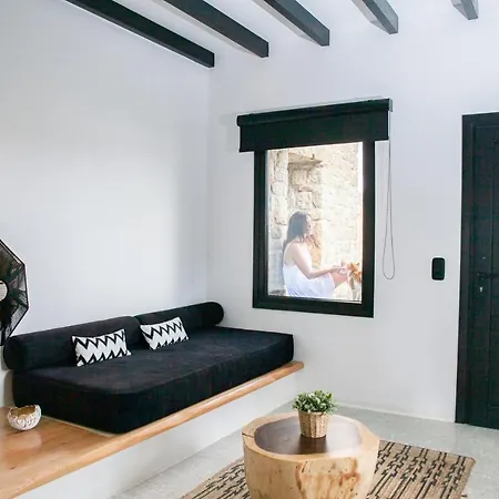 Bo By Mykonos Rocks 4* Agrari (Mykonos)