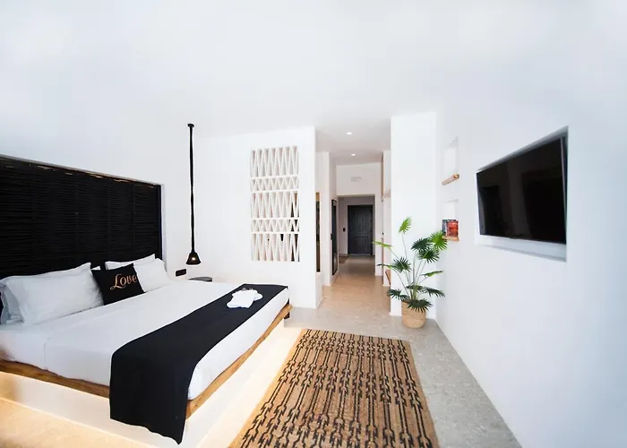 Nimbus Eden Apartahotel 4*