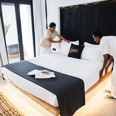 Bo By Mykonos Rocks Аграри